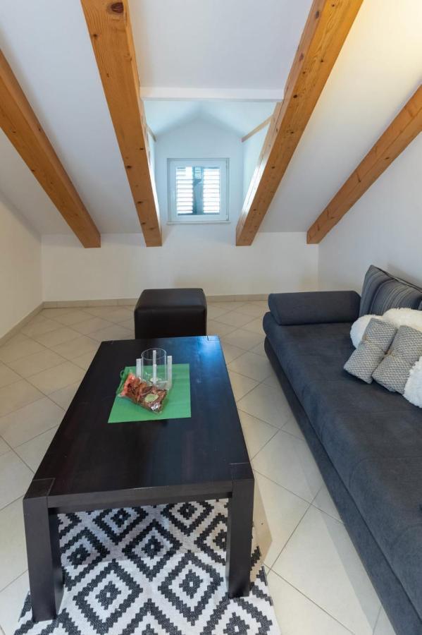 Emily Apartment Sudurad Екстер'єр фото